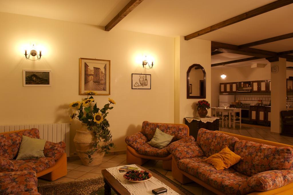 La Colonna Bed & Breakfast Montelanico Exterior photo